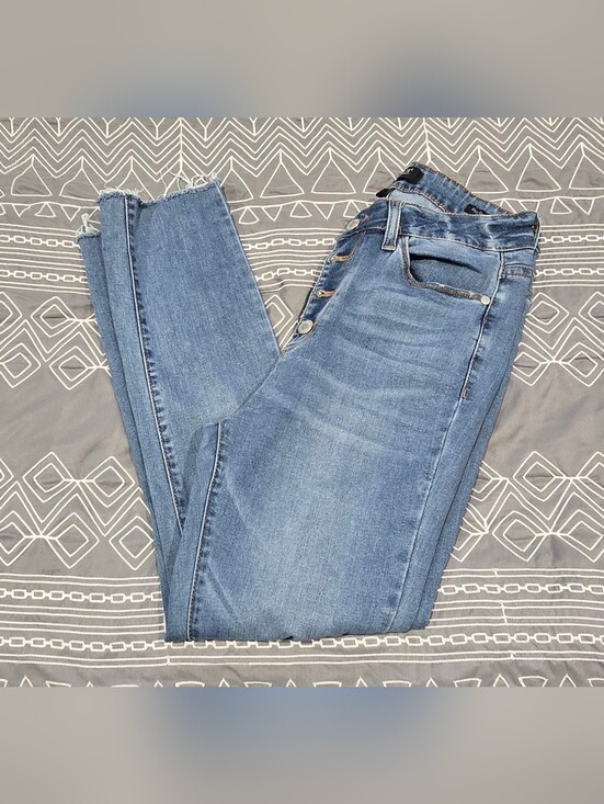 Judy Blue Denim - Judy Blue Distressed Skinny Jeans Size 7/28